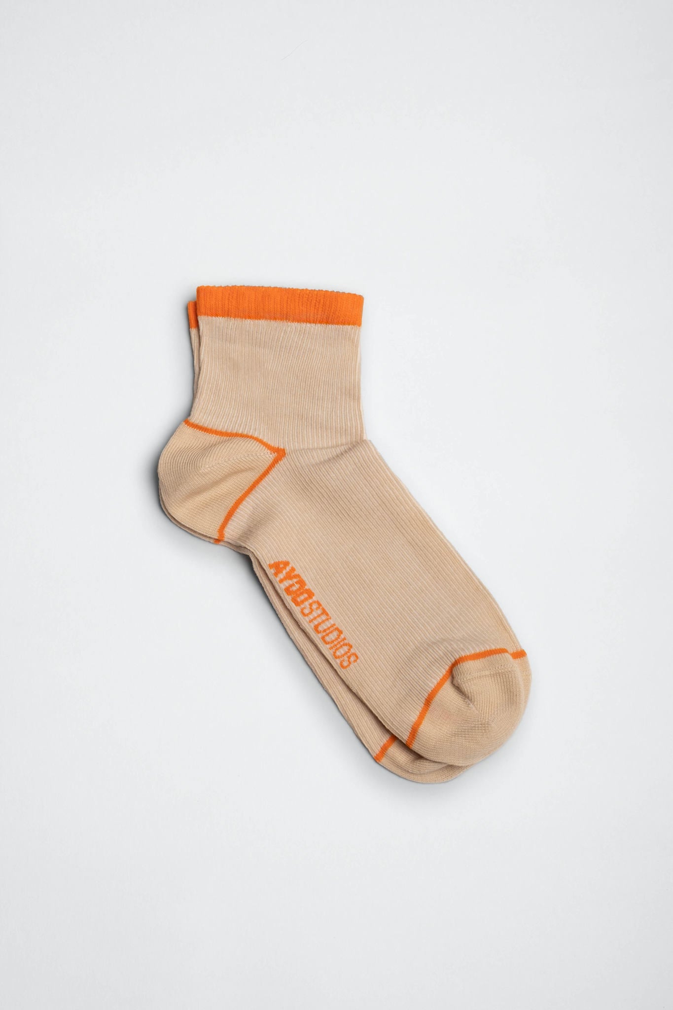 NICE // Smoke Grey // Golden Poppy