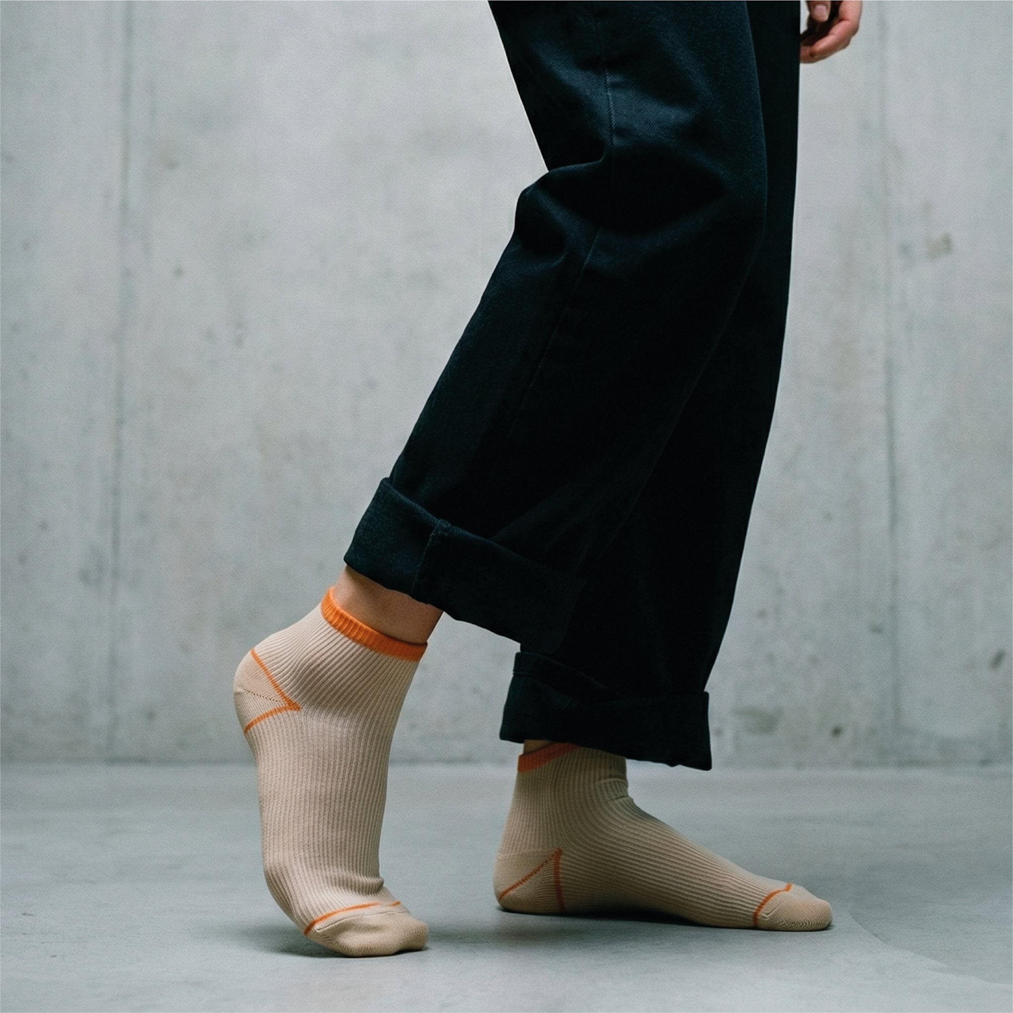NICE // Smoke Grey // Golden Poppy