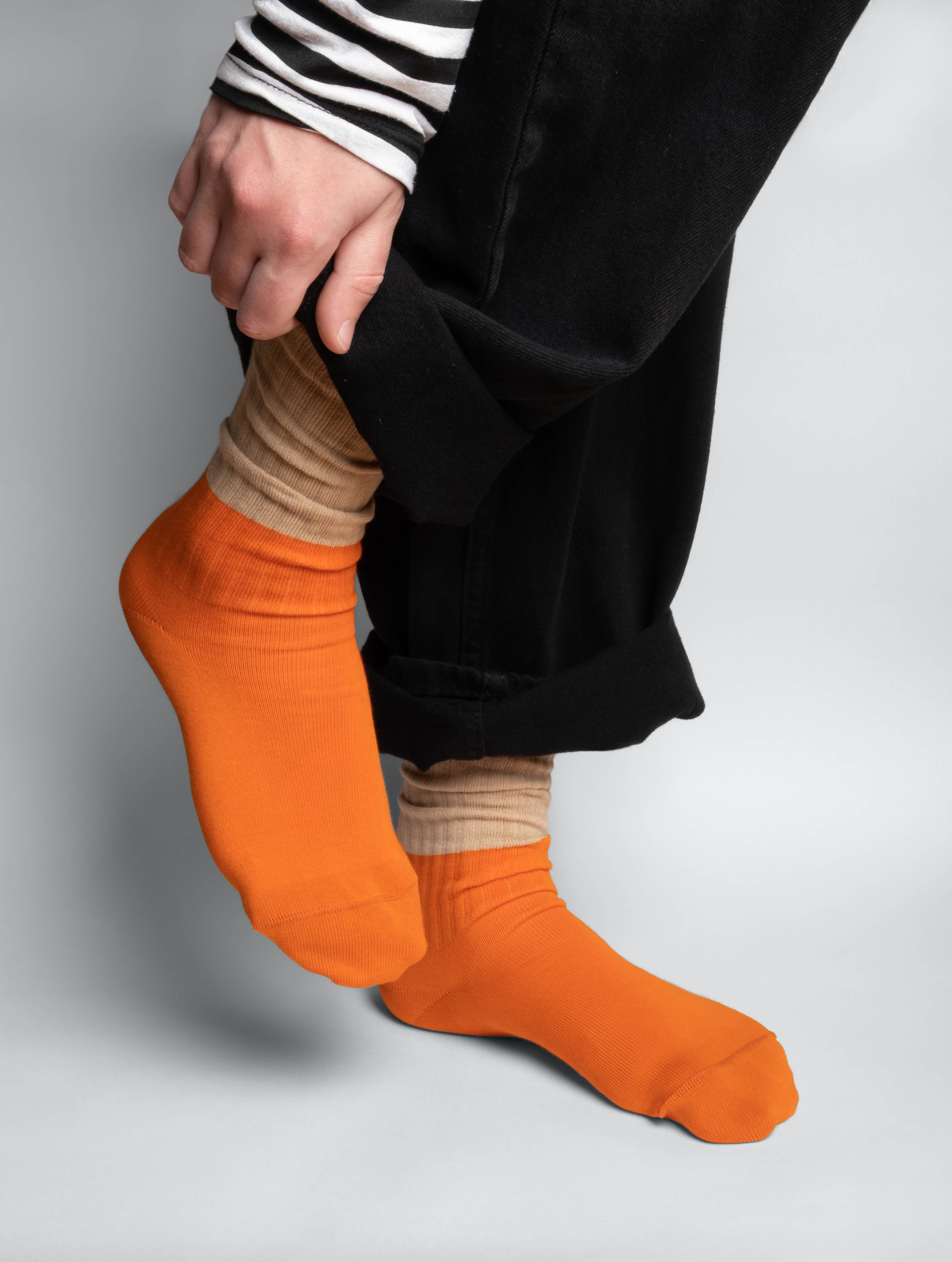 LONDON // GOLDEN POPPY