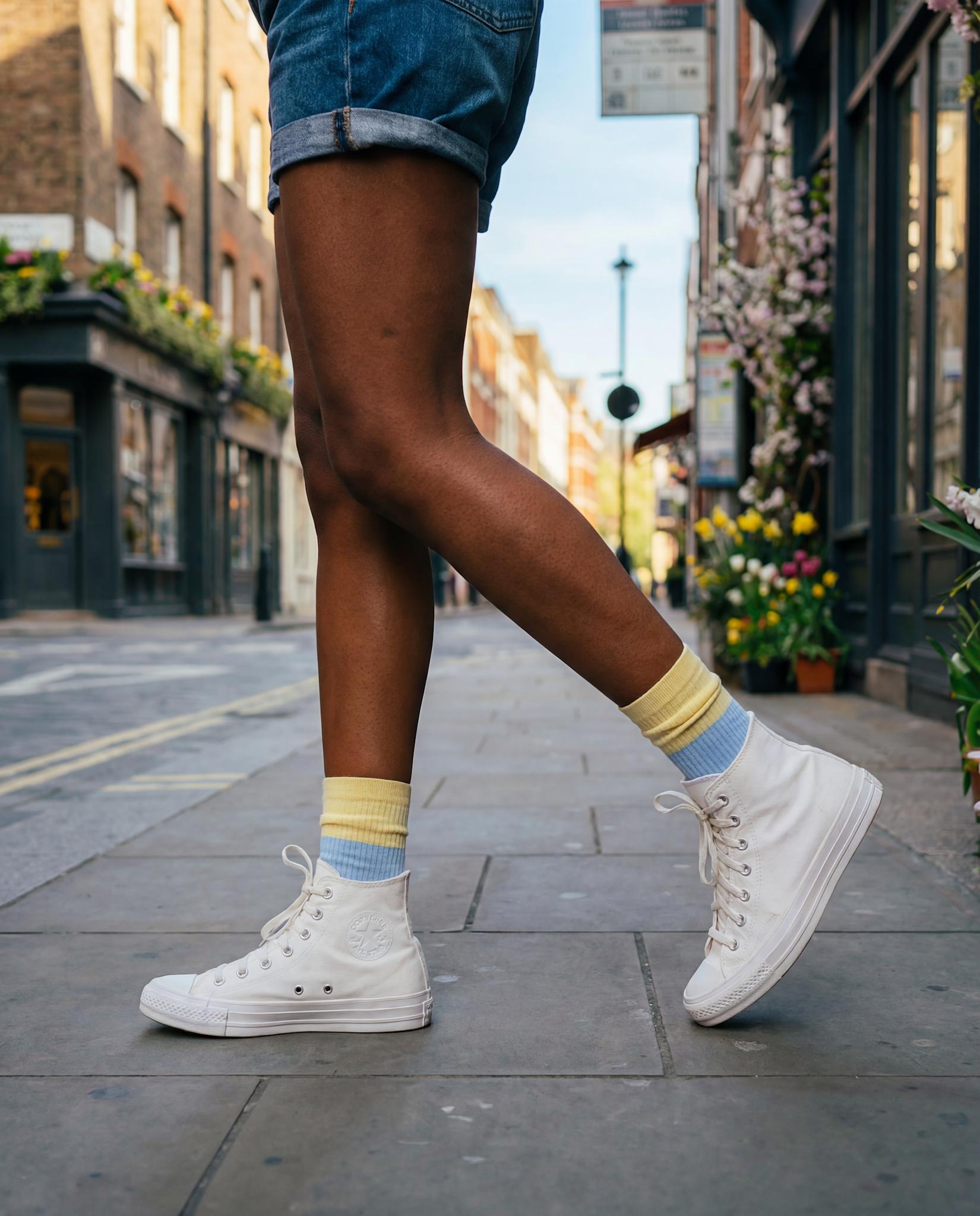 LONDON // Lemonade // Ocean Blue