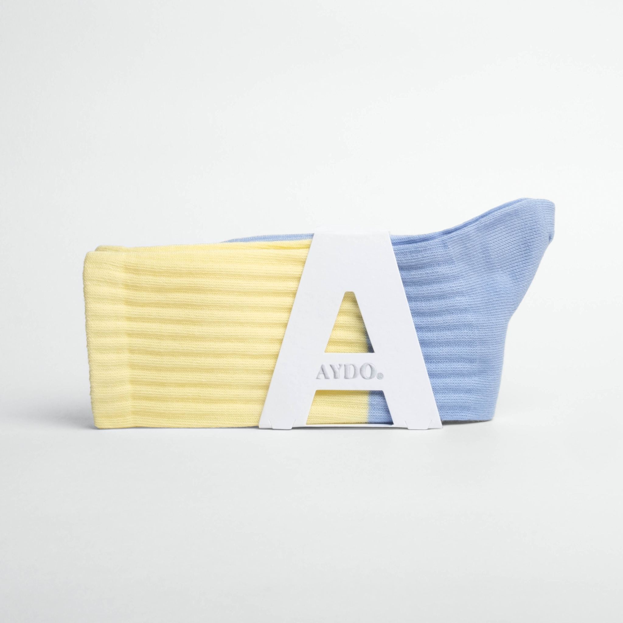 LONDON // Lemonade // Ocean Blue