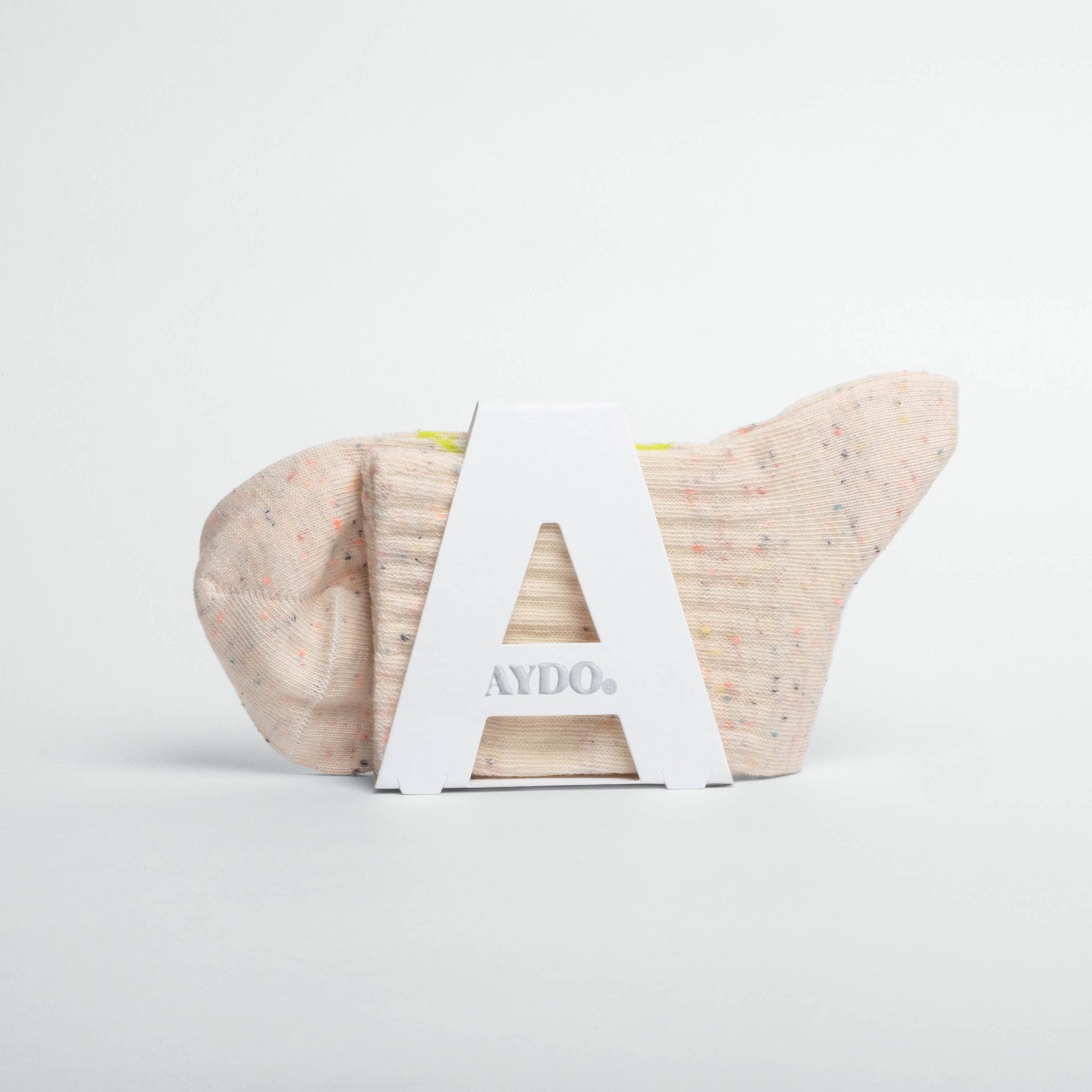 ANTWERPEN // Freckled Ivory NEPS // Angora White